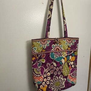 VERA BRADLEY large quilted tote bag, very clean, no damage